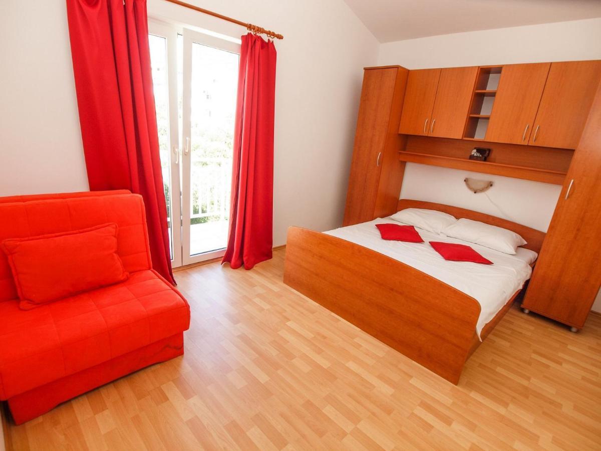 Apartments Zora Tučepi Exterior foto